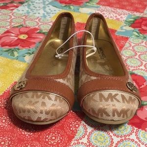 Michael Kors Tan Jerica Flats Size 13
